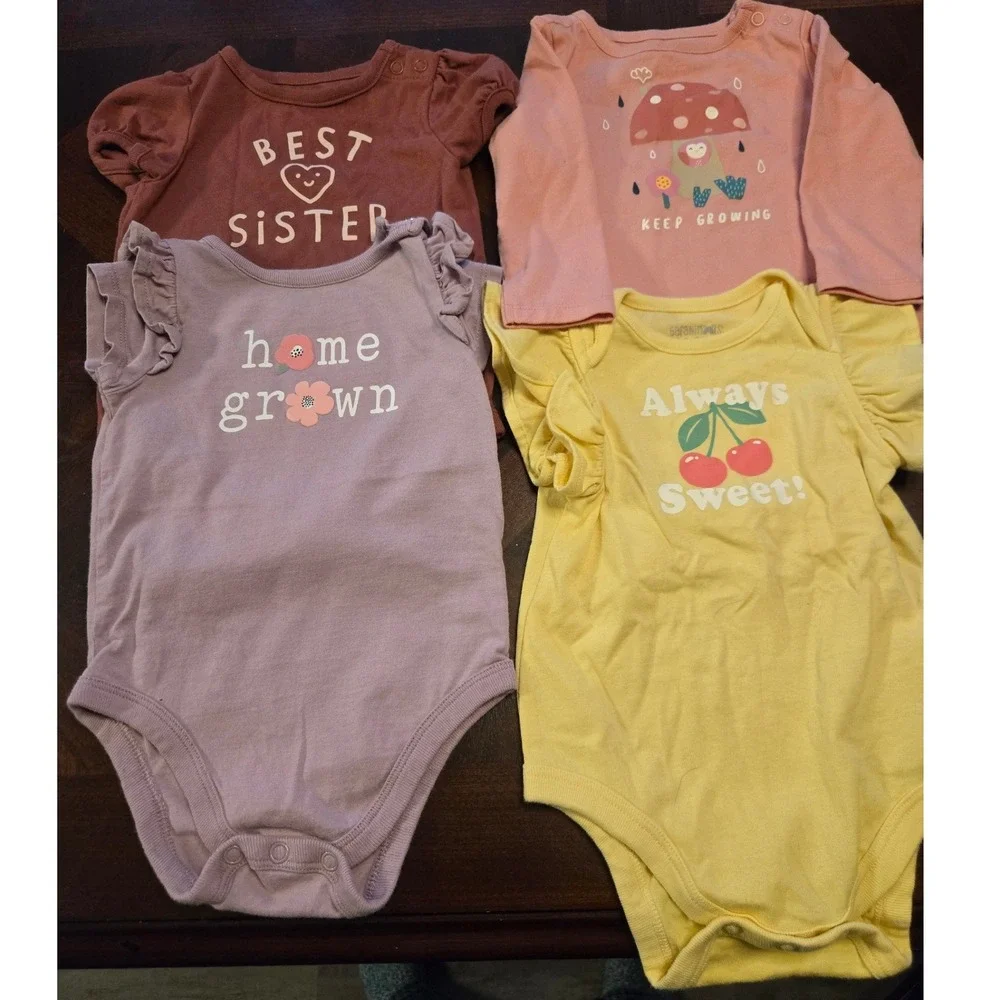 Garanimals Baby Girl Bodysuits Set of 4 6-9 Months Graphic Mixed Sleeves Multi